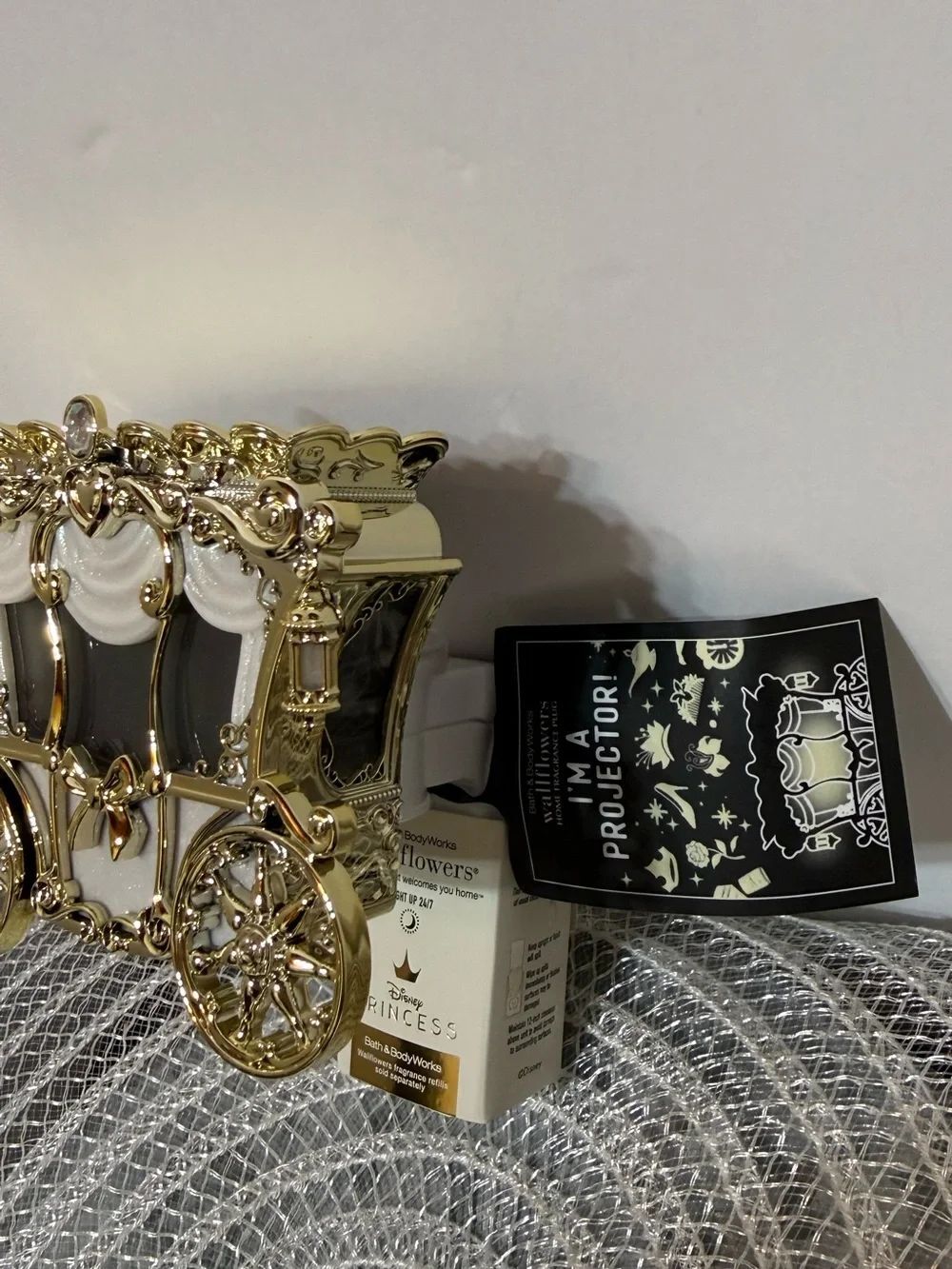 BBW Disney Cinderella Wallflower Plug In Projector and Wallflower Refill NWT - Picture 8 of 16